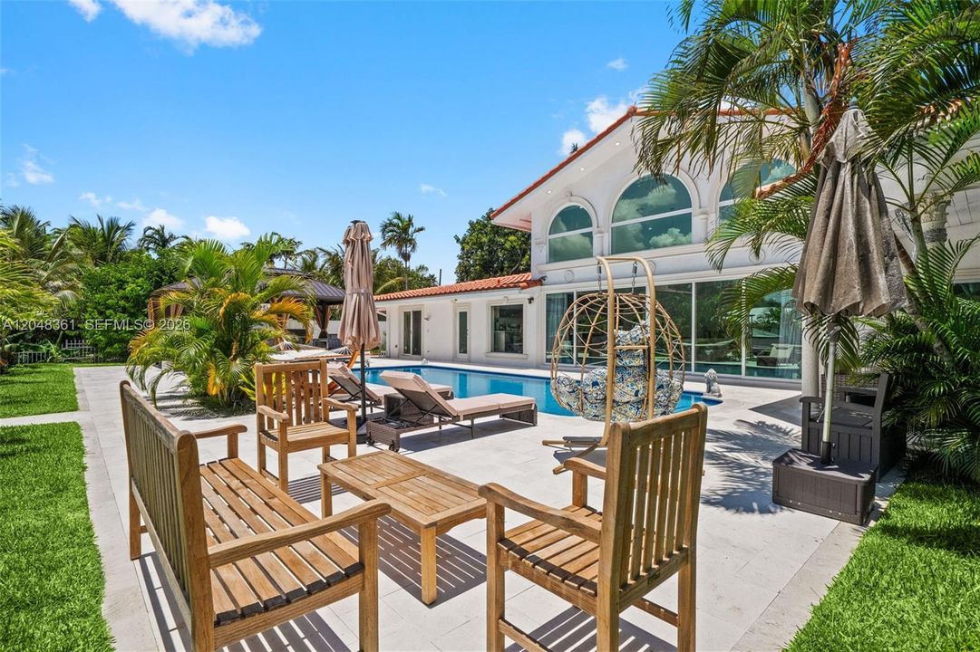 For Sale: $3,999,977 (4 beds, 5 baths, 0 Square Feet)