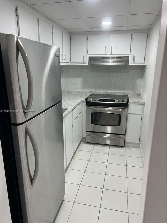 For Rent: $2,000 (2 beds, 2 baths, 782 Square Feet)