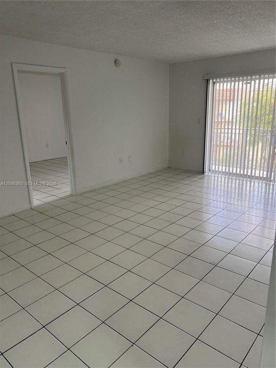 For Rent: $2,000 (2 beds, 2 baths, 782 Square Feet)