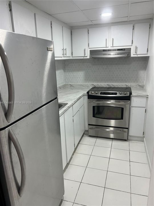 For Rent: $2,000 (2 beds, 2 baths, 782 Square Feet)