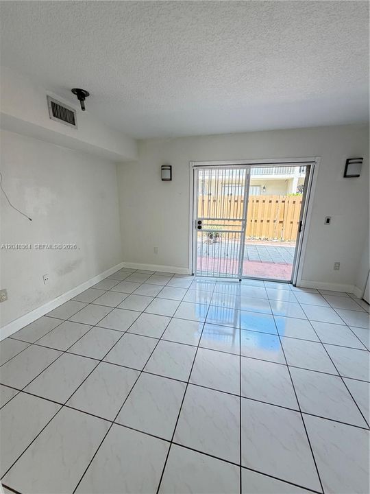 For Rent: $2,950 (3 beds, 2 baths, 1270 Square Feet)