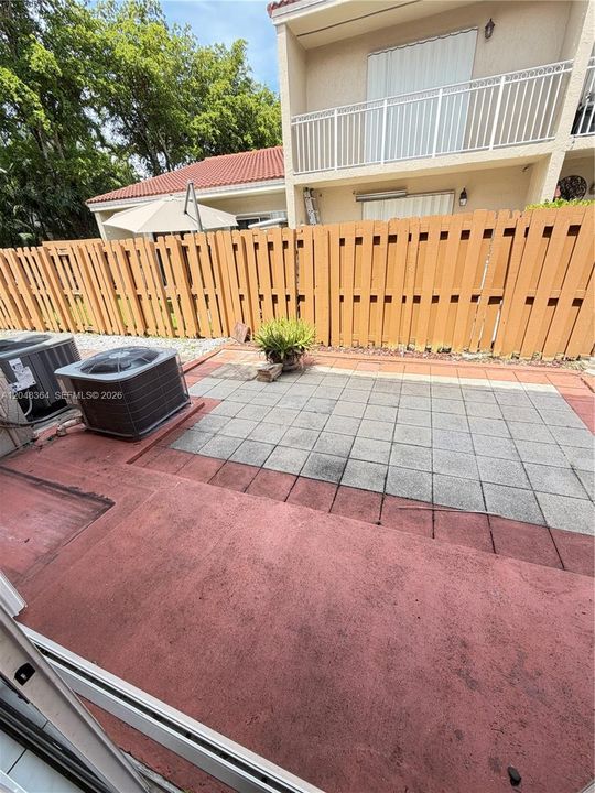 For Rent: $2,950 (3 beds, 2 baths, 1270 Square Feet)
