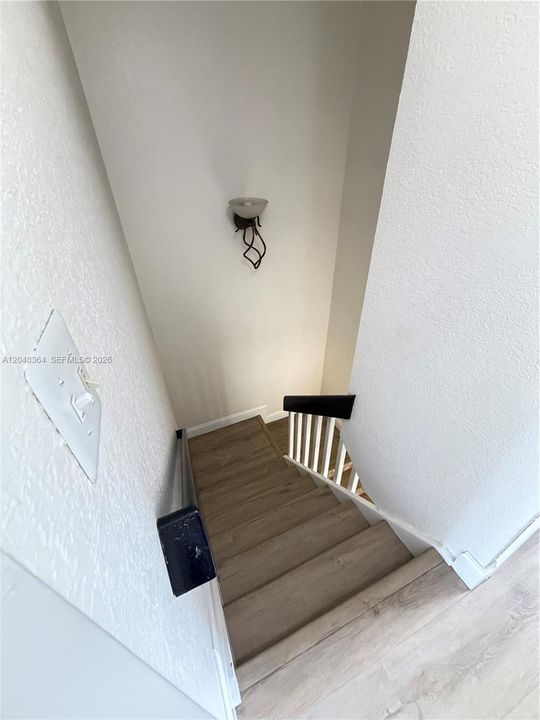 For Rent: $2,950 (3 beds, 2 baths, 1270 Square Feet)
