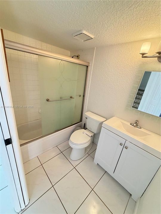 For Rent: $2,950 (3 beds, 2 baths, 1270 Square Feet)