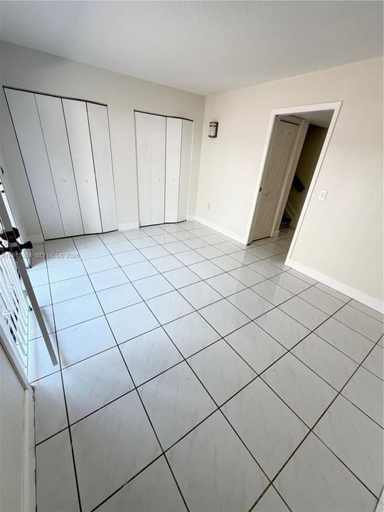 For Rent: $2,950 (3 beds, 2 baths, 1270 Square Feet)