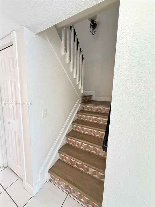 For Rent: $2,950 (3 beds, 2 baths, 1270 Square Feet)