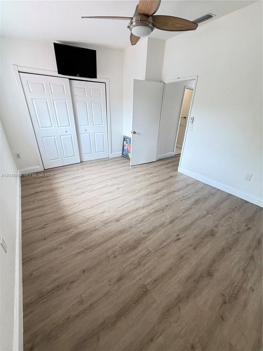 For Rent: $2,950 (3 beds, 2 baths, 1270 Square Feet)