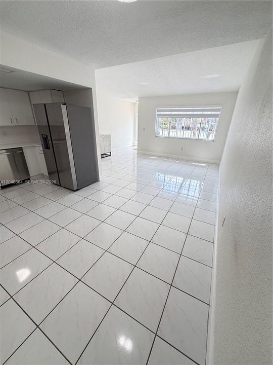 For Rent: $2,950 (3 beds, 2 baths, 1270 Square Feet)