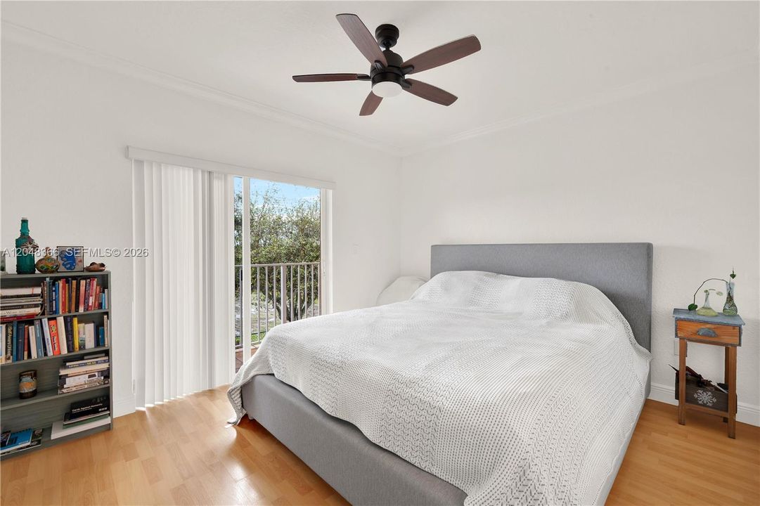 For Rent: $2,400 (2 beds, 2 baths, 1130 Square Feet)