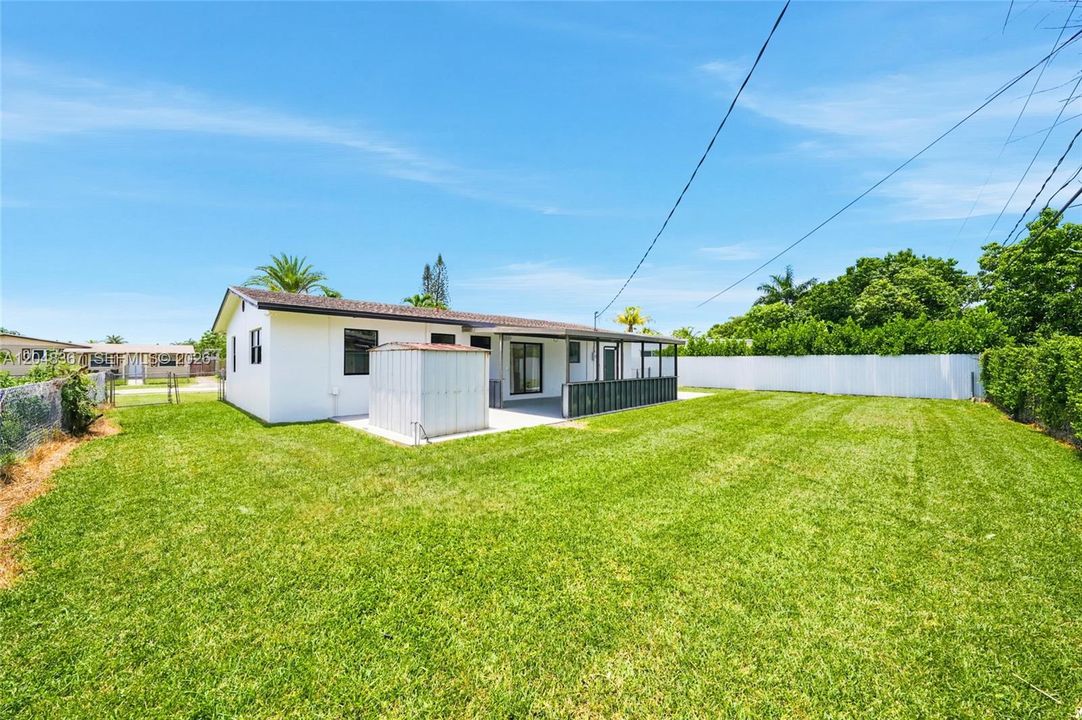 For Sale: $495,000 (3 beds, 2 baths, 1158 Square Feet)