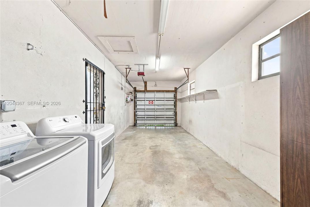 For Sale: $495,000 (3 beds, 2 baths, 1158 Square Feet)