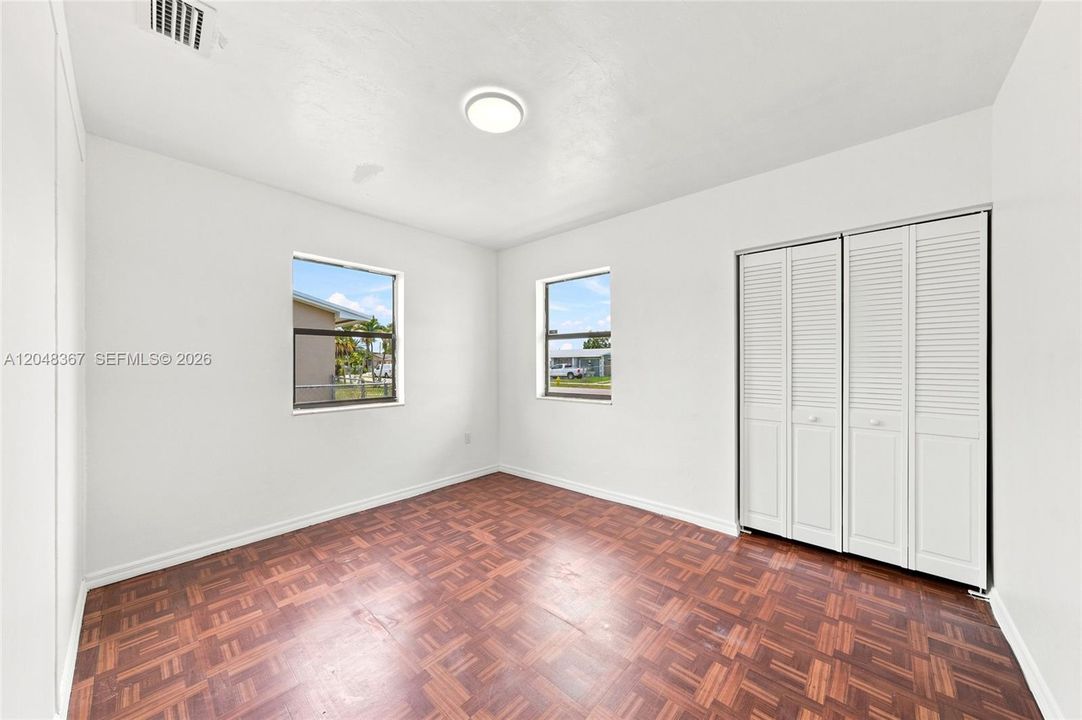 For Sale: $495,000 (3 beds, 2 baths, 1158 Square Feet)