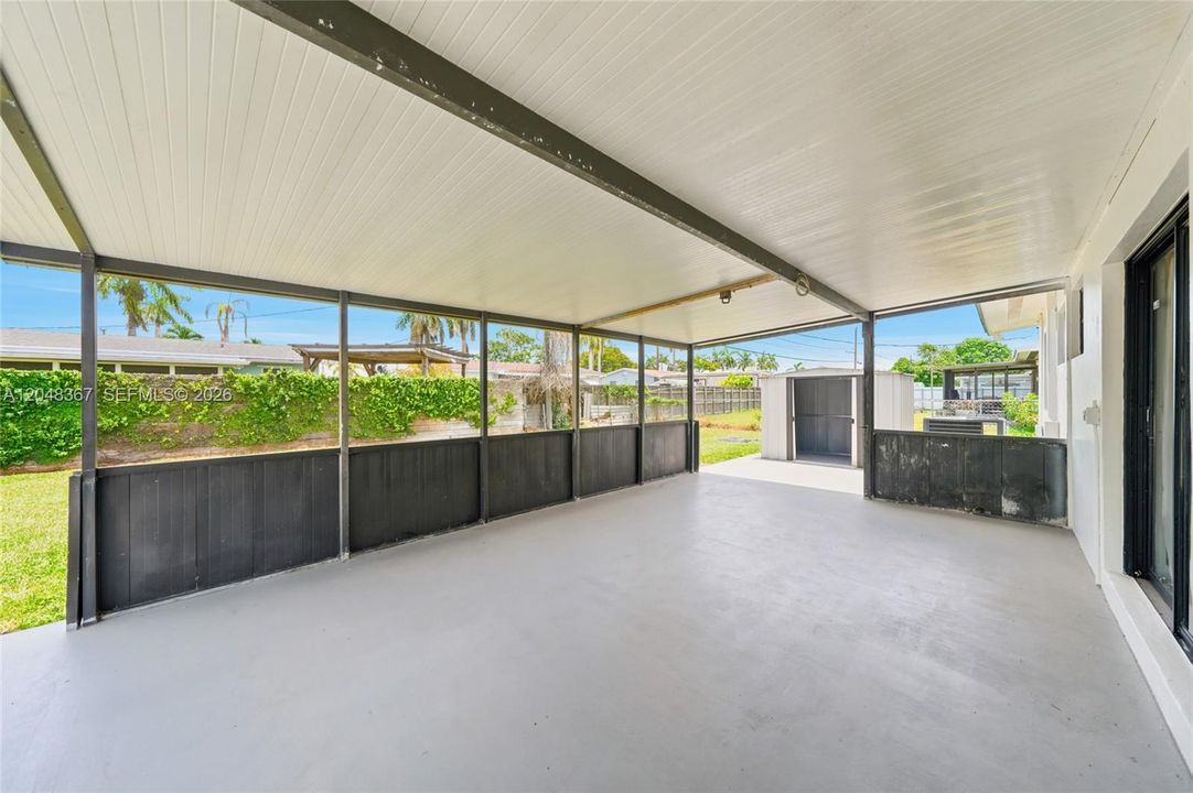 For Sale: $495,000 (3 beds, 2 baths, 1158 Square Feet)