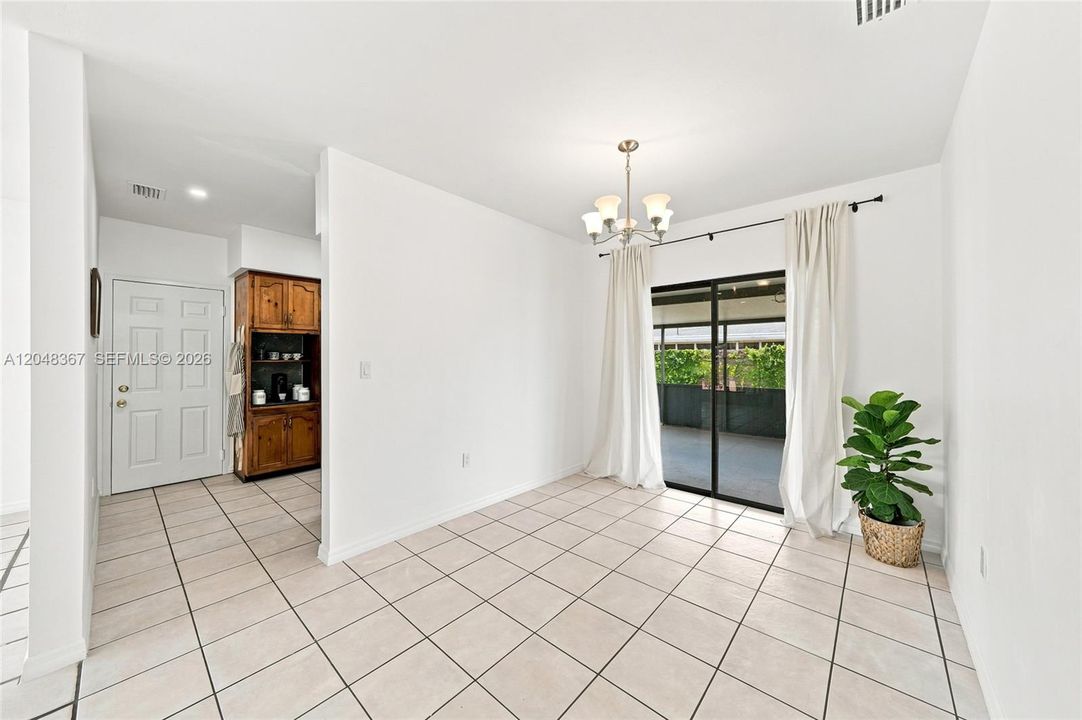 For Sale: $495,000 (3 beds, 2 baths, 1158 Square Feet)