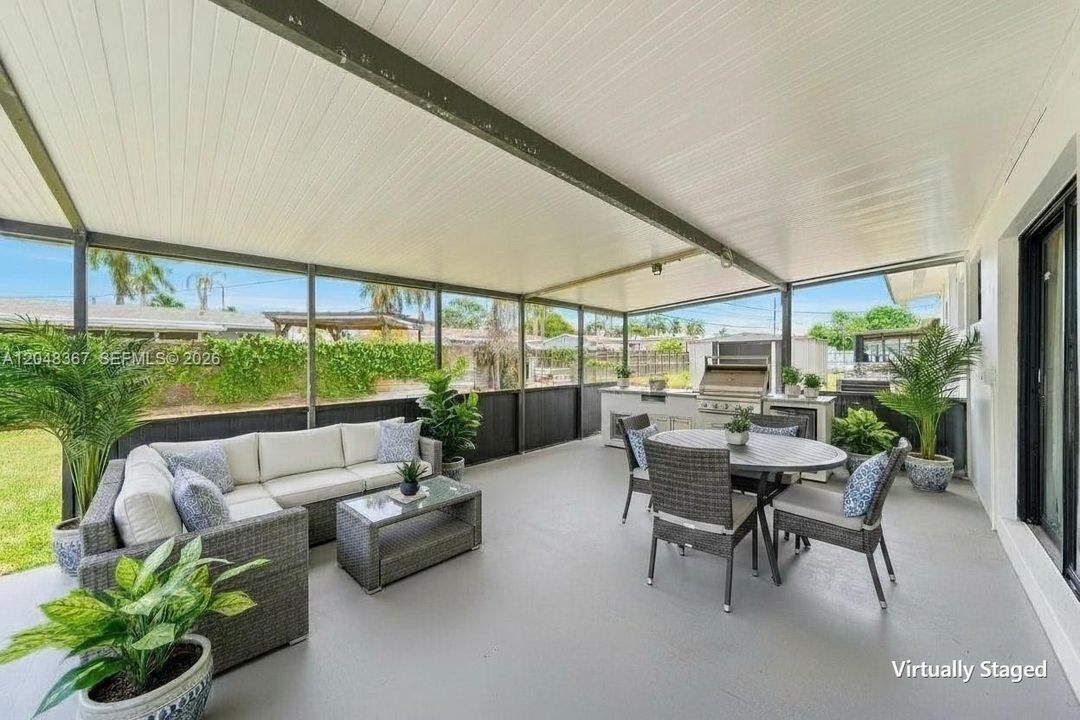 For Sale: $495,000 (3 beds, 2 baths, 1158 Square Feet)