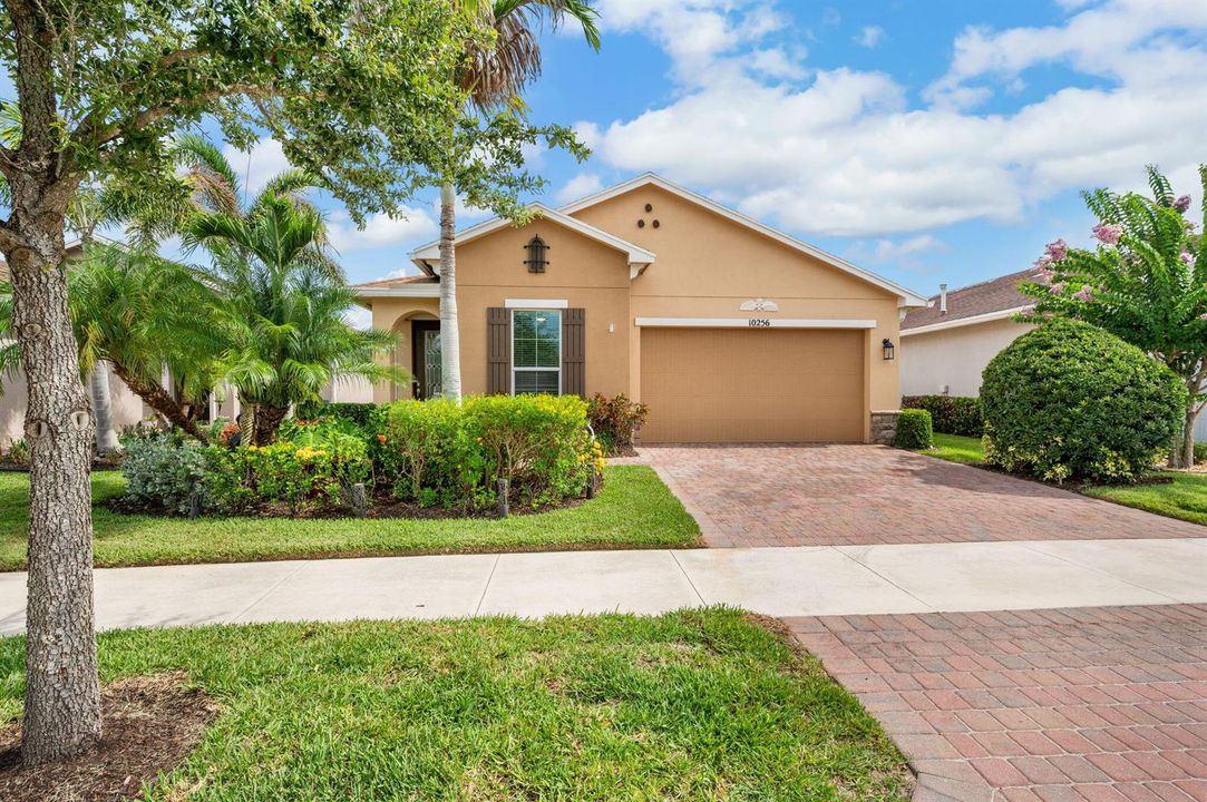 2-web-or-mls-10256 SW Indian Lilac Trail