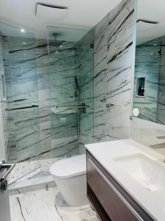 For Rent: $7,000 (2 beds, 2 baths, 1056 Square Feet)