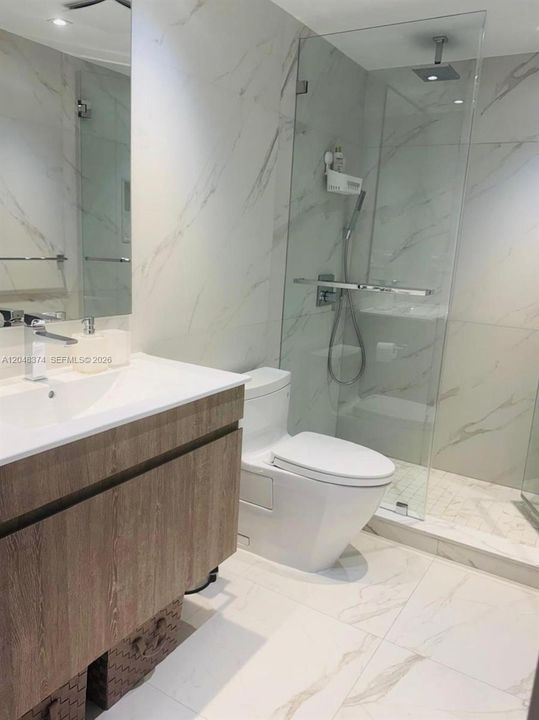 For Rent: $7,000 (2 beds, 2 baths, 1056 Square Feet)