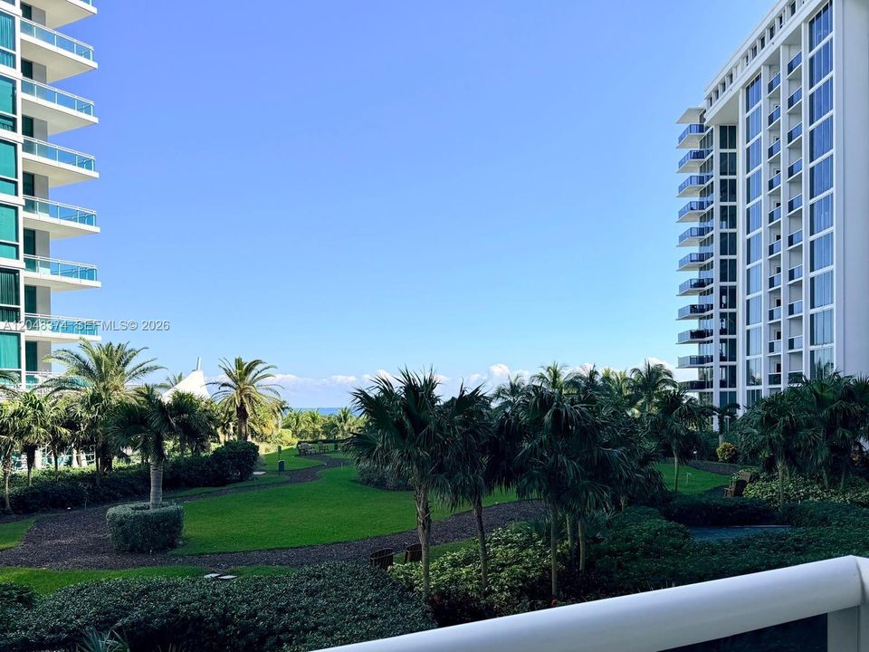 For Rent: $7,000 (2 beds, 2 baths, 1056 Square Feet)