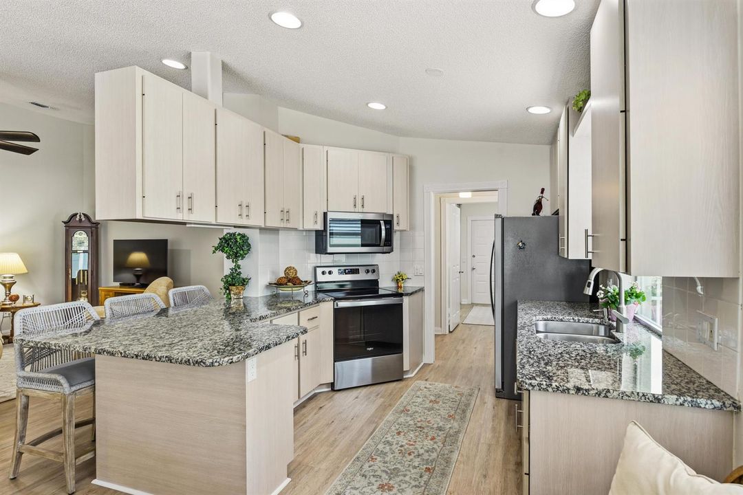 1711 SW Waterfall Blvd_Lisa Webb_47