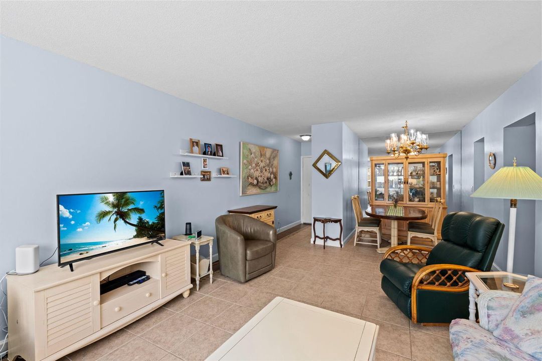 5-web-or-mls-A7409889