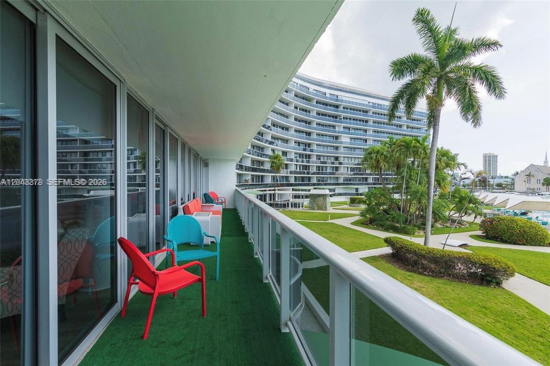 For Rent: $4,350 (2 beds, 2 baths, 1520 Square Feet)