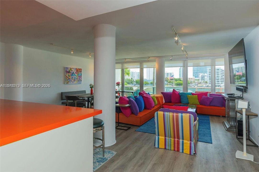 For Rent: $4,350 (2 beds, 2 baths, 1520 Square Feet)