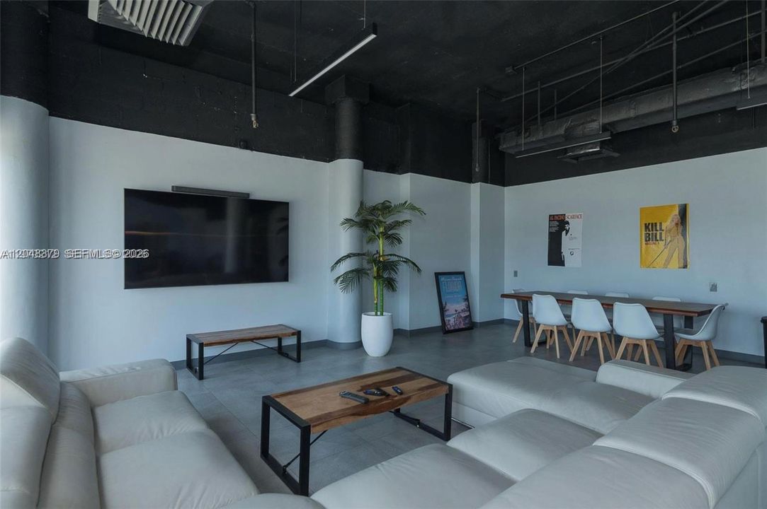 For Rent: $4,350 (2 beds, 2 baths, 1520 Square Feet)