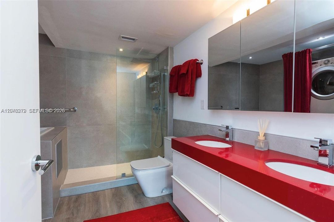 For Rent: $4,350 (2 beds, 2 baths, 1520 Square Feet)