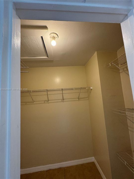 В аренду: $3,000 (3 спален, 2 ванн, 1570 Квадратных фут)