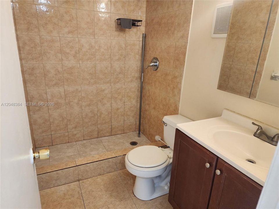For Rent: $1,900 (2 beds, 2 baths, 1020 Square Feet)