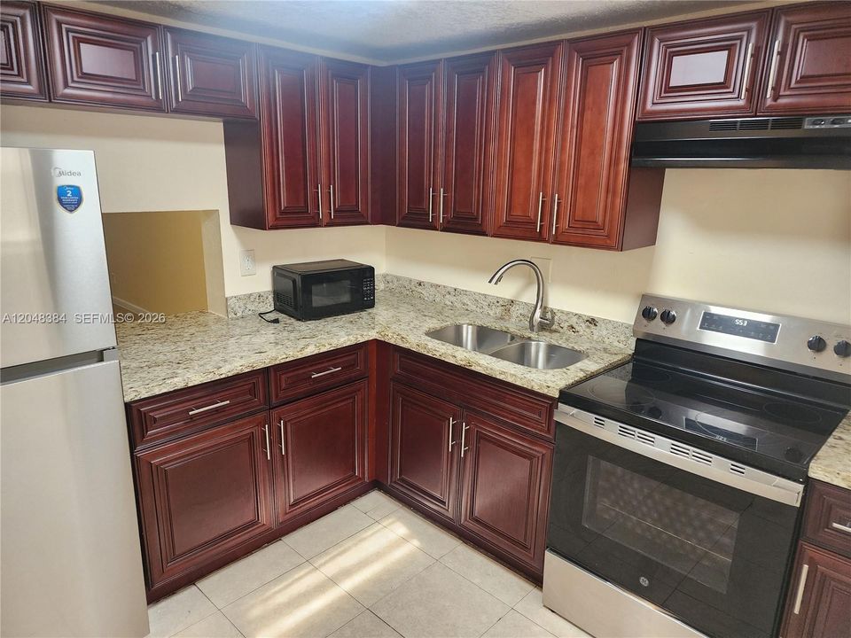 For Rent: $1,900 (2 beds, 2 baths, 1020 Square Feet)