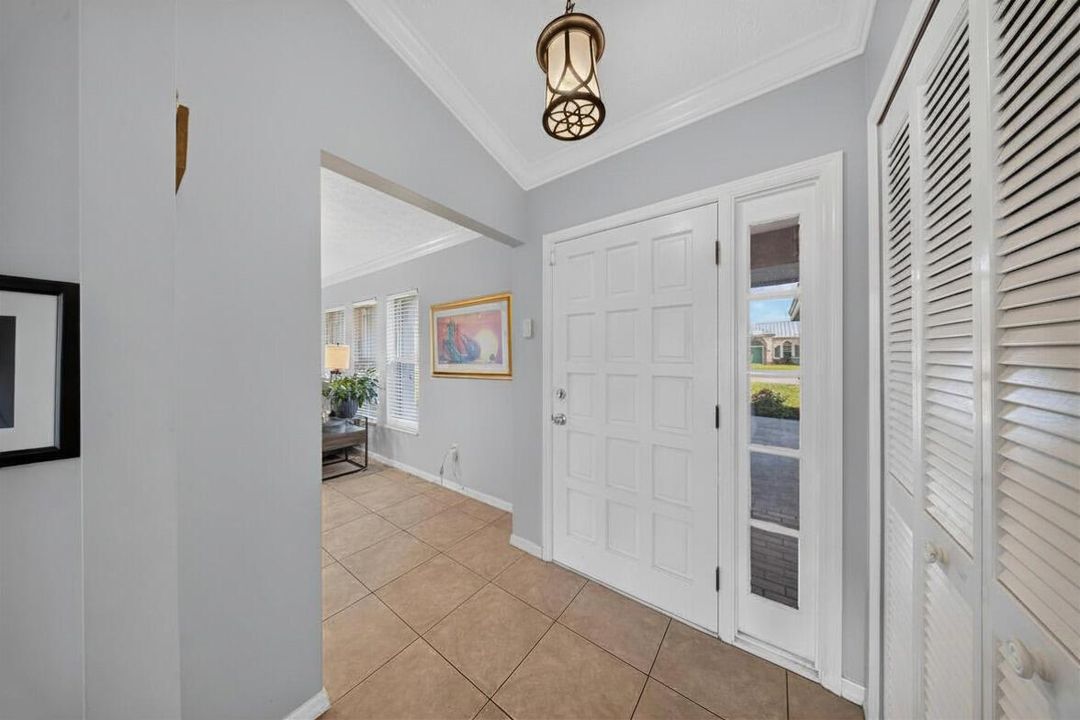 4800 Eagle Front Door Interior