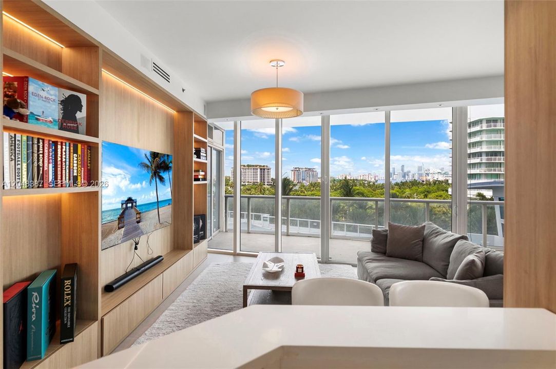 For Rent: $16,500 (2 beds, 2 baths, 1591 Square Feet)