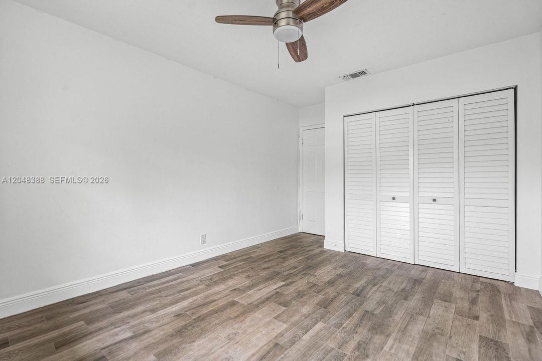 For Rent: $2,300 (2 beds, 1 baths, 750 Square Feet)