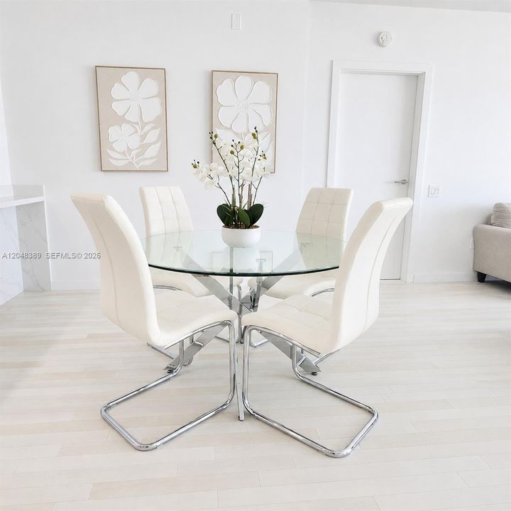 For Rent: $10,000 (2 beds, 2 baths, 1452 Square Feet)