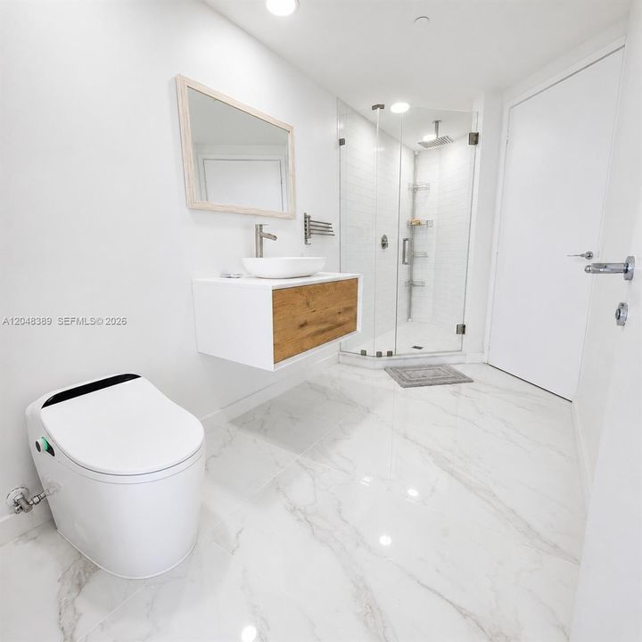 For Rent: $10,000 (2 beds, 2 baths, 1452 Square Feet)