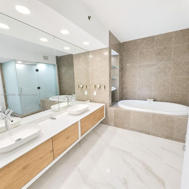 For Rent: $10,000 (2 beds, 2 baths, 1452 Square Feet)