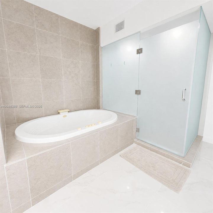 For Rent: $10,000 (2 beds, 2 baths, 1452 Square Feet)