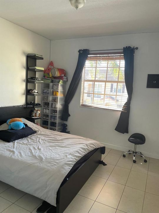 For Rent: $3,000 (3 beds, 2 baths, 1670 Square Feet)
