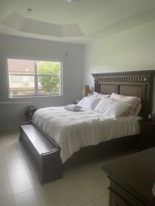 For Rent: $3,000 (3 beds, 2 baths, 1670 Square Feet)