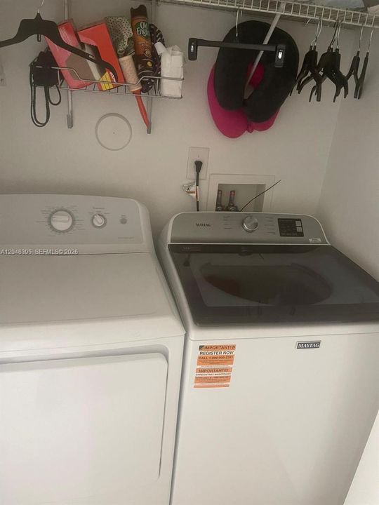 For Rent: $3,000 (3 beds, 2 baths, 1670 Square Feet)