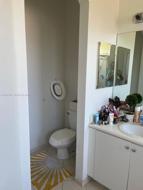 For Rent: $3,000 (3 beds, 2 baths, 1670 Square Feet)