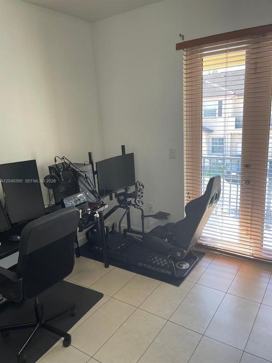 For Rent: $3,000 (3 beds, 2 baths, 1670 Square Feet)