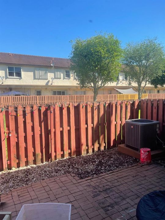 For Rent: $3,000 (3 beds, 2 baths, 1670 Square Feet)