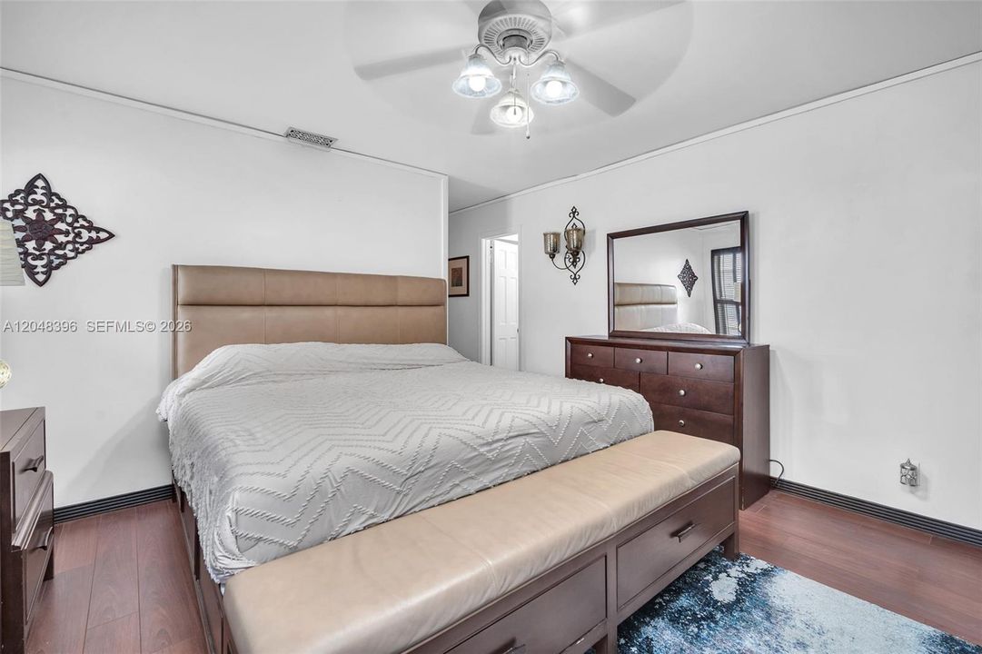 For Rent: $4,500 (4 beds, 2 baths, 1650 Square Feet)
