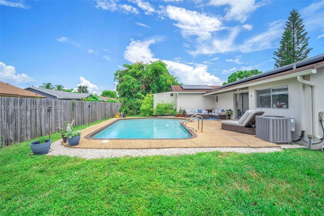 For Rent: $4,500 (4 beds, 2 baths, 1650 Square Feet)