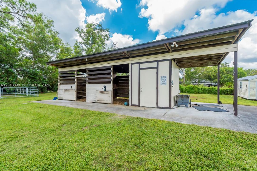 For Sale: $819,000 (4 beds, 3 baths, 2519 Square Feet)