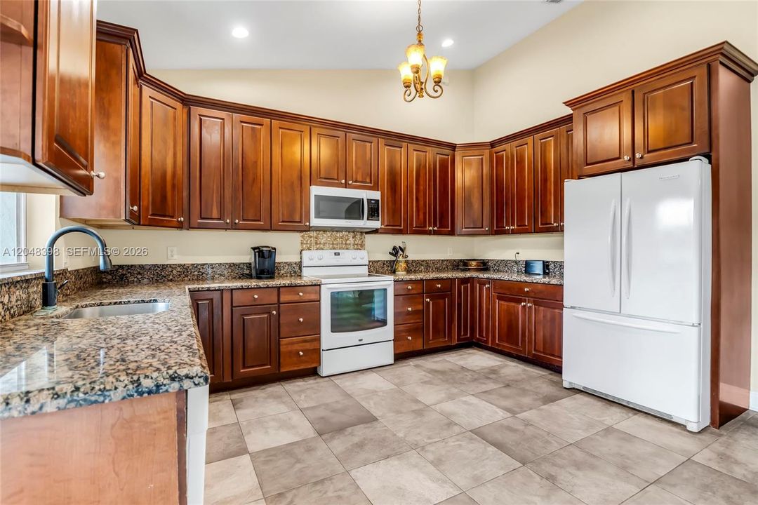 For Sale: $819,000 (4 beds, 3 baths, 2519 Square Feet)