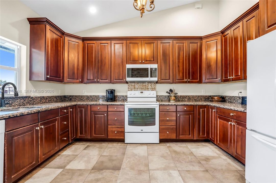 For Sale: $819,000 (4 beds, 3 baths, 2519 Square Feet)